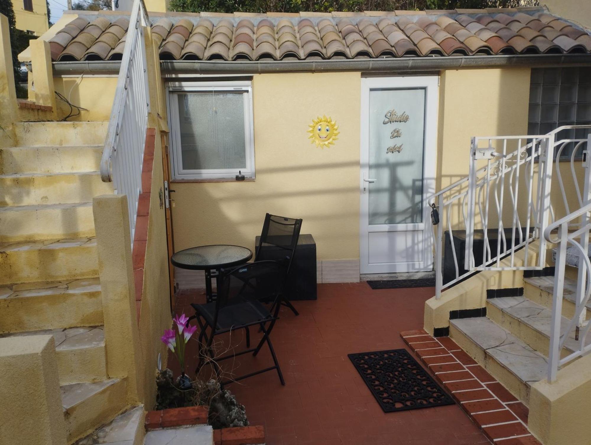 Studio Du Soleil Rez De Jardin Avec Parking Gratuit Vence Exterior foto
